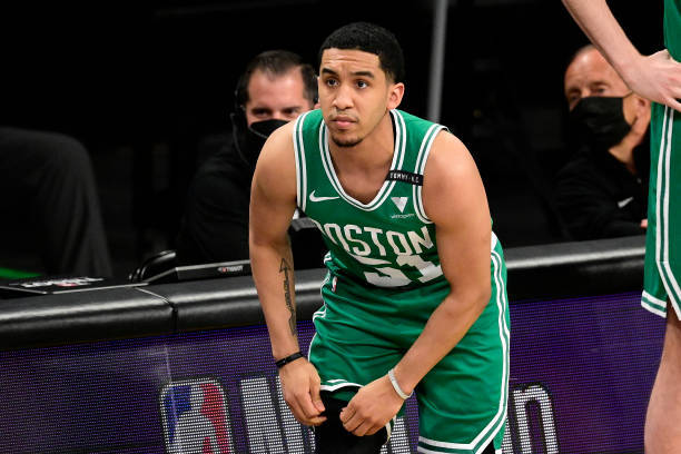 爱游戏体育-CBA打56场怎么划分