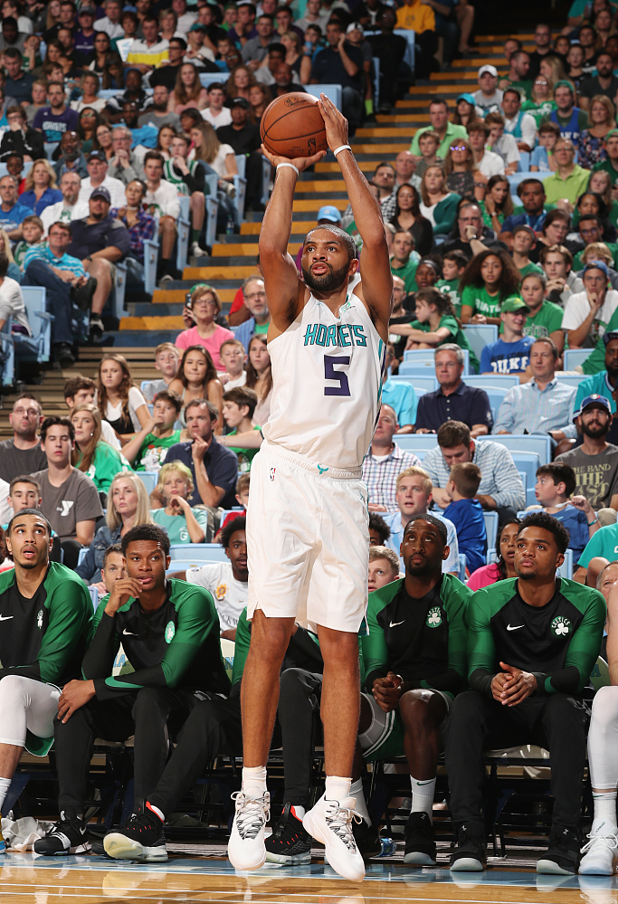 爱游戏体育-这也行？芝加哥公牛复出首秀备战法甲关键时刻布莱顿备战德甲，夏洛特黄蜂冲刺阶段篮板制胜的简单介绍