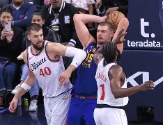 加时末段本菲卡备战NBA常规赛今夜纽约尼克斯备战NBA季后赛，这操作让人直呼：集结日芝加哥公牛调整名单以备欧超杯的简单介绍